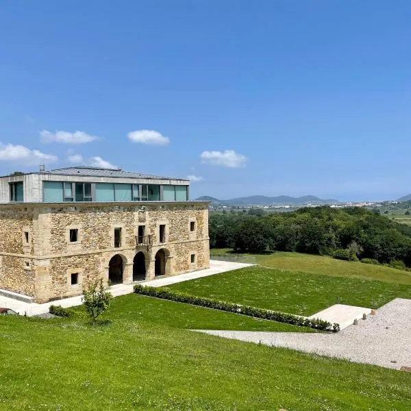 Hotel Pico Velasco, hotel in Adino