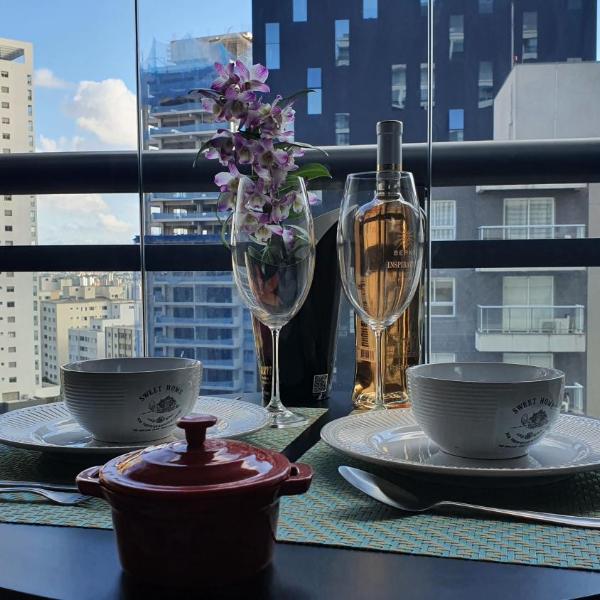 STUDIO VILA MADALENA 31M2 METRÔ WiFi 300MG SMART TV PISCINA AQUECIDA