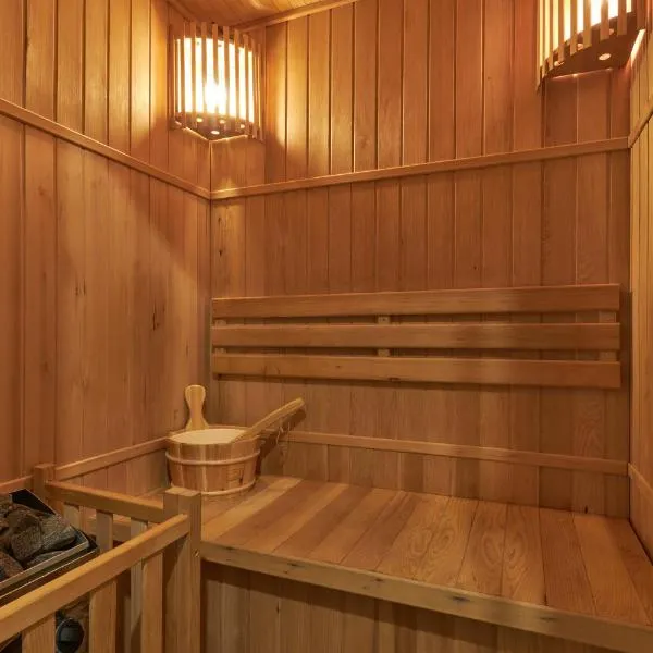 Centre ville à pied Appt avec SAUNA, Linge, Wifi, Stationnement Gratuit – hotel w mieście Vannes