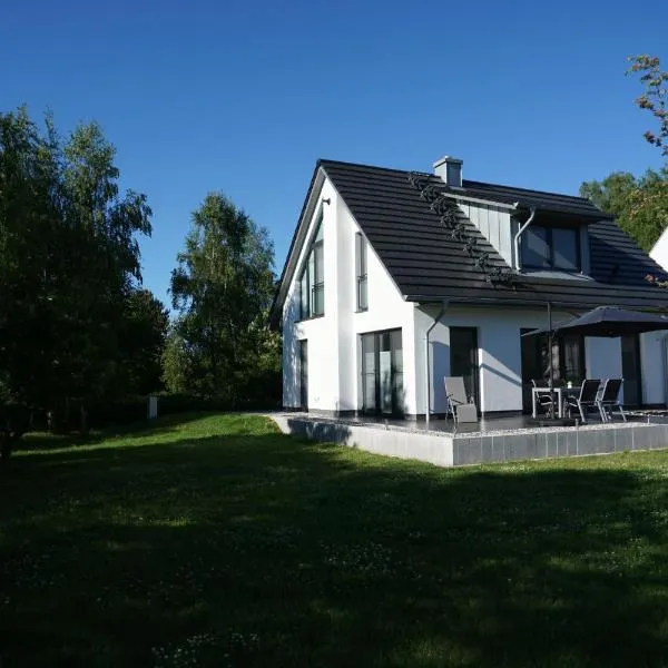 Ferienhaus Marny, hotel v destinaci Trassenheide