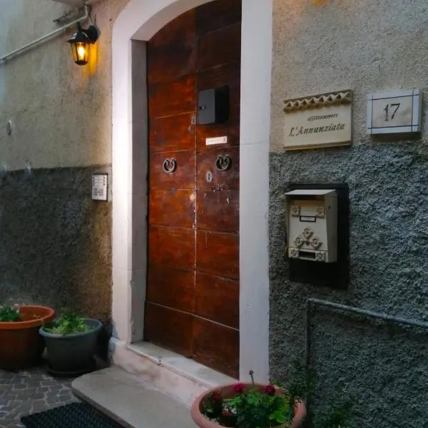 Bed and Breakfast L'Annunziata，蘇爾莫納的飯店