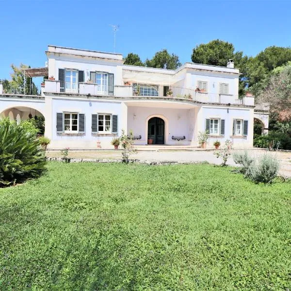 Relais Delle Rose, hotel v destinaci Lecce