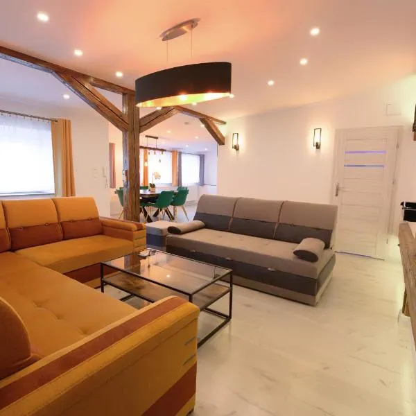 Aparthotel Zabrze, Apartamenty w Centrum z prywatnym parkingiem, hotel v destinaci Zabrze