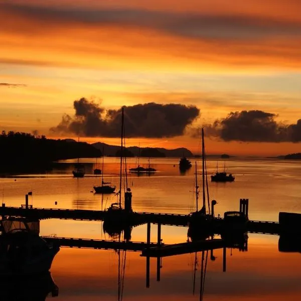 Harbour House Hotel, hotel in Salt Spring Island