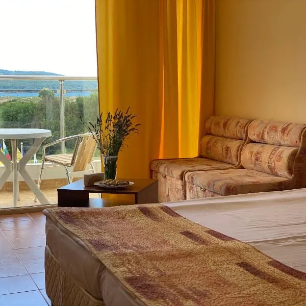 Hotel Plamena Palace, מלון בפרימורסקו