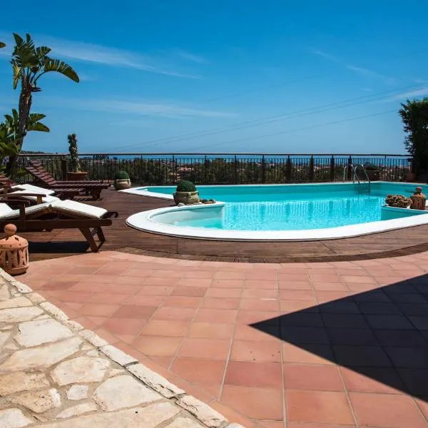 트라피텔로에 위치한 호텔 Villa Carly Taormina apartment with private pool