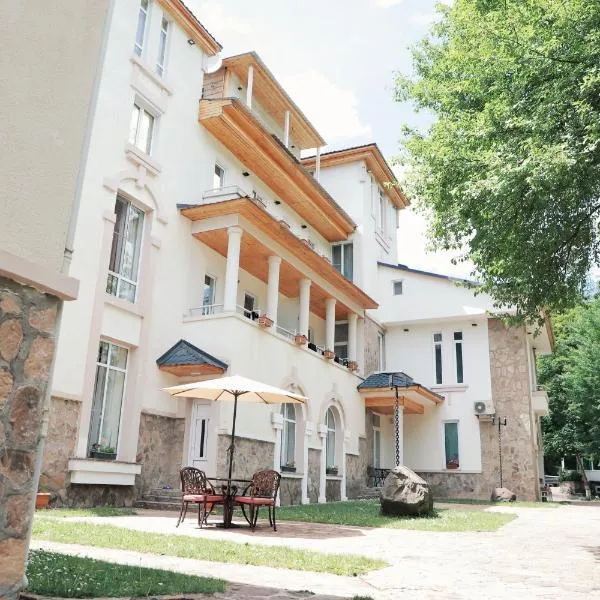 Abastumani Residence, hotel in Adigeni