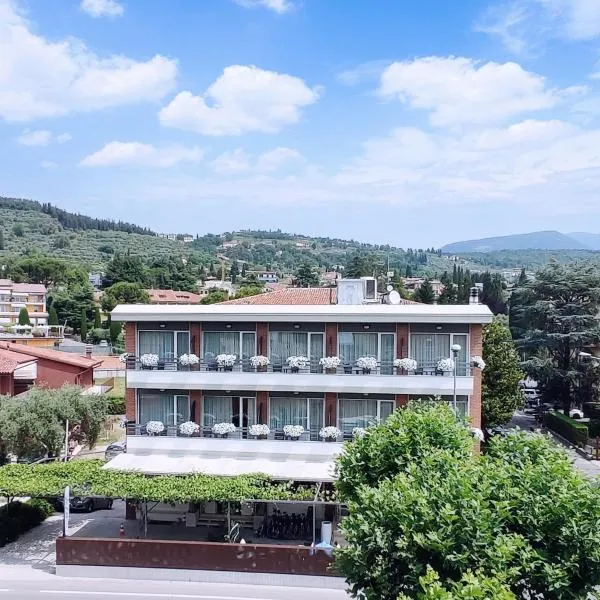 Hotel Benaco Garda ***S, hotel Gardában