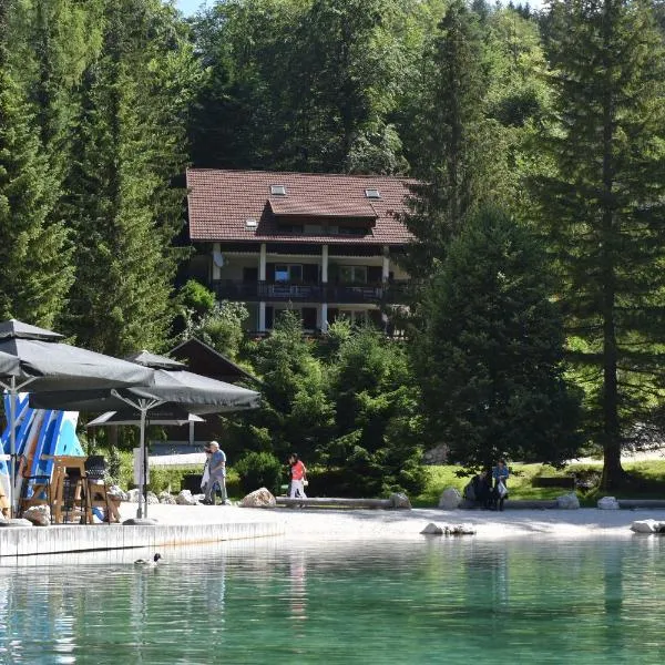 Hiša ob jezeru - House by the Lake, hotel in Kranjska Gora