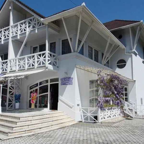 Lila Ház, готель у місті Áta
