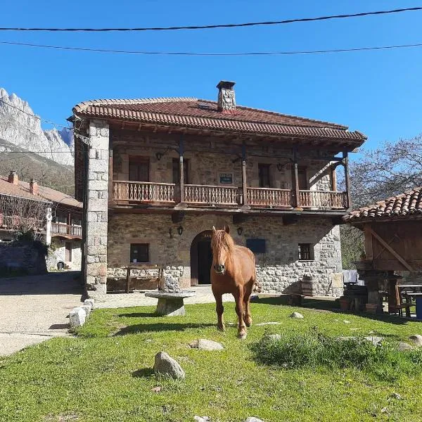 La Casa Vieja en Valdeón, hotel in Soto de Valdeón