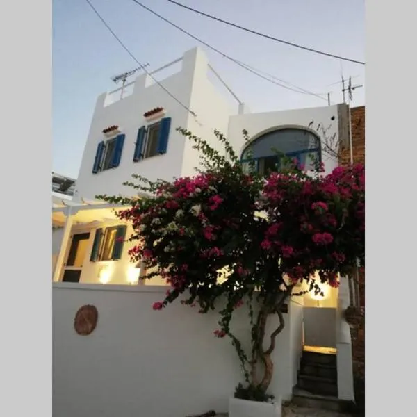 Cycladic Villa La Paloma - Κυκλαδίτικο σπίτι δίπλα στον γιαλό, hotel v destinaci Mérichas