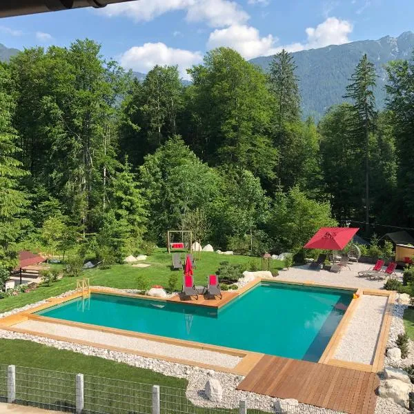 Bayern Resort Hotel - Adults only - mit Zugspitzblick - Eibsee-Nähe - Wellnessbereich - Naturpool im Sommer, hotel in Grainau