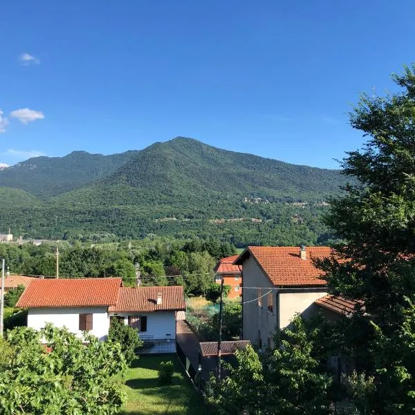 APPARTAMENTO TURISTICO - VIA MONTENUDO, viešbutis mieste Casalzuigno