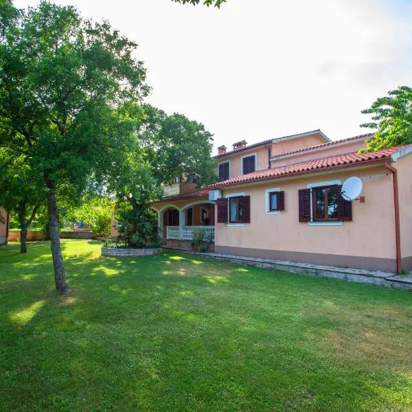 Apartmani Marica, hotell i Plomin