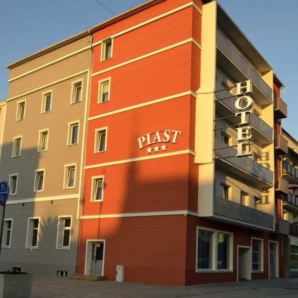 Hotel Piast, hotel in Nysa