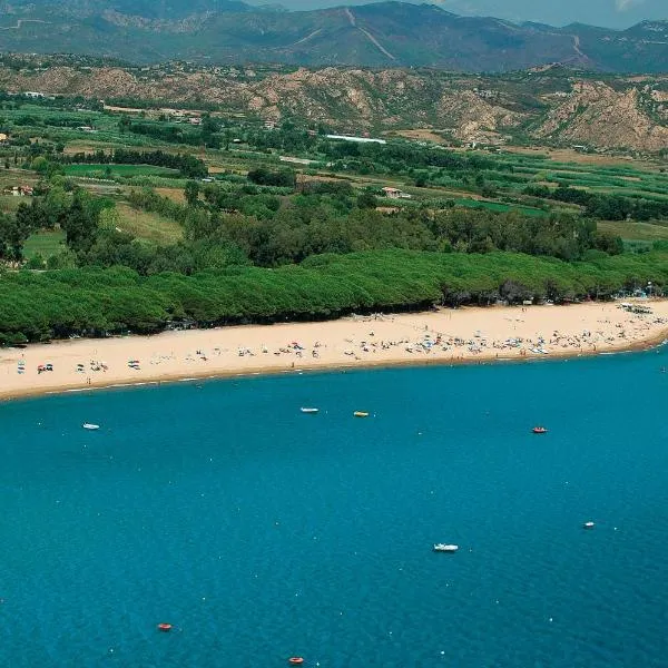 Happy Camp Mobile Homes in Camping Iscrixedda, hotel a Lotzorai