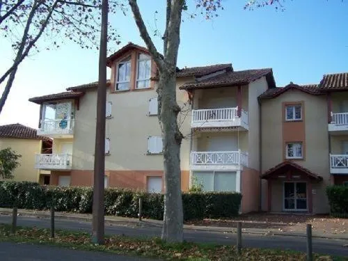 Appartement T2 ocean location avec terrasse et parking 200 m de la plage – hotel w mieście Moliets-et-Maa