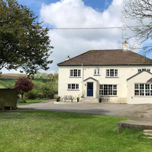 Lynwood House Bed and Breakfast, hotel in Grampound Road