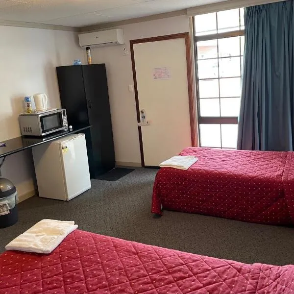 Paringa Hotel Motel, hótel í Renmark