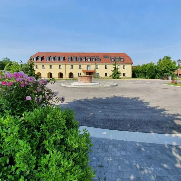 Hotel Dvorac Jurjevec – hotel w mieście Gladovec Kravarski