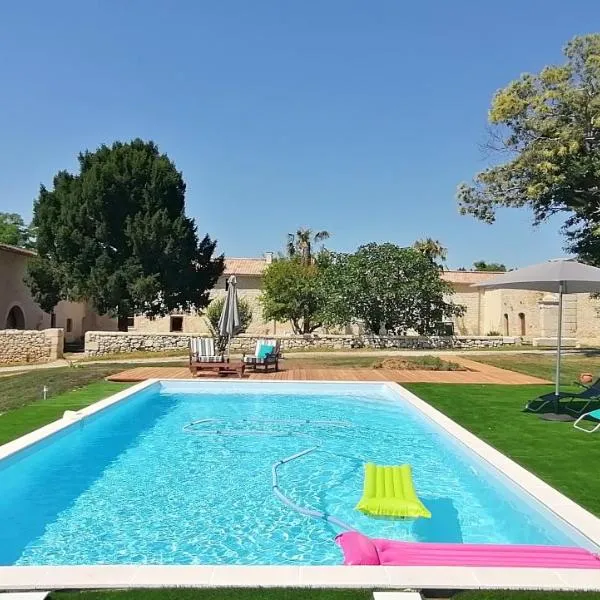 Domaine de Gaïa, Piscine, Pétanque, Ping-pong, proche Saint Emilion, hotel en Espiet