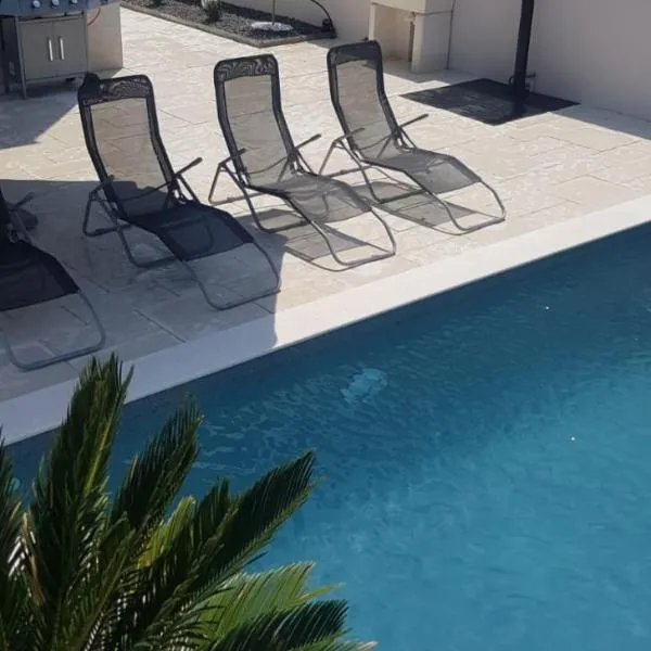 Villa Maris Nin, hotel en Nin