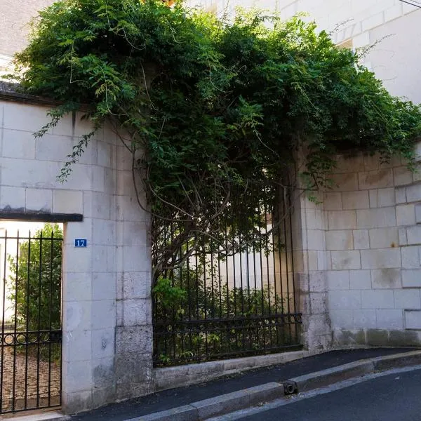 La Lirosane, 3 studios, 3,7km du Zoo, Centre-ville, ξενοδοχείο σε Saint-Aignan