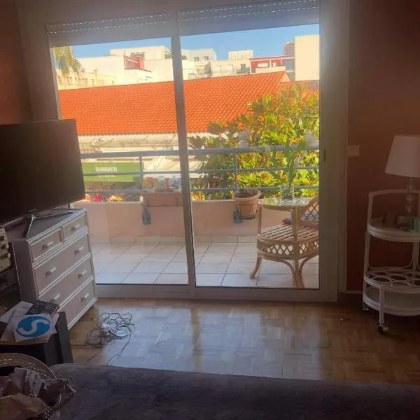 Magnifique emplacement pour ce joli f3, hotel v destinácii Cavalaire-sur-Mer