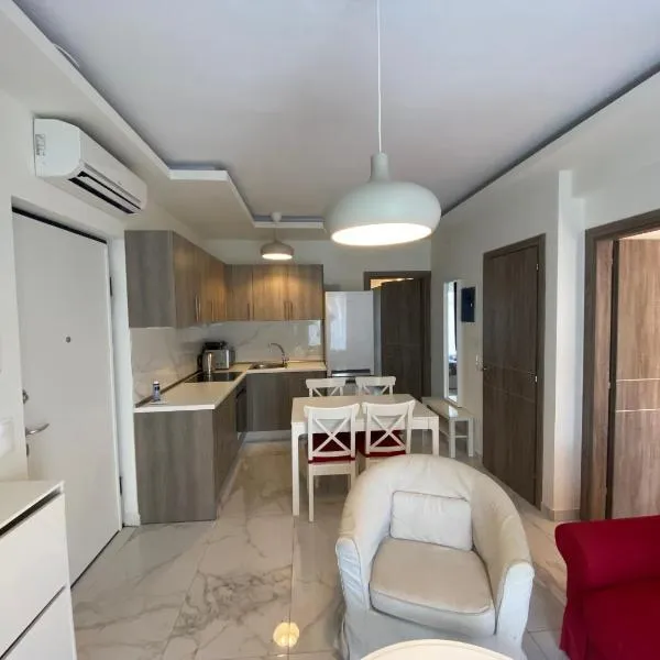 Luxury flat in Chanioti, hotel en Chaniotis
