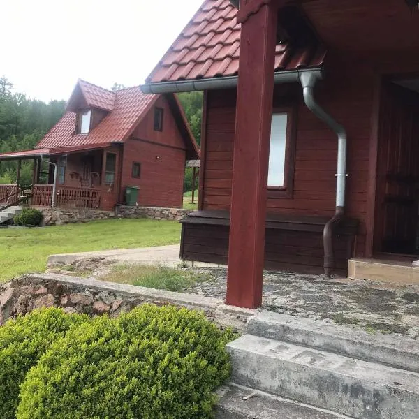 Wzgórze Artystów, hotel u gradu 'Głuszyca'