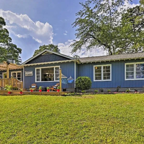 Family-Friendly Escape about 6 Mi to City Center!, hotel in Chattanooga