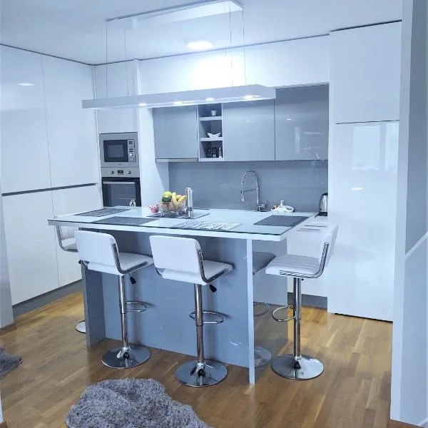 Best Location - Heart Of Tuzla, hotel v destinaci Tuzla