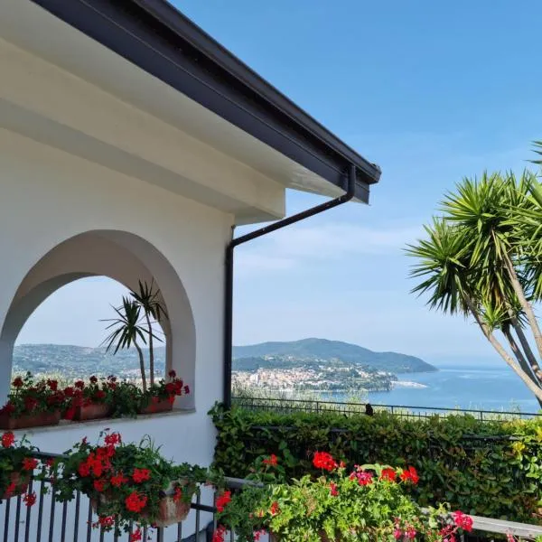 Qvattro stagioni panoramic suites, hotel v destinaci Agropoli