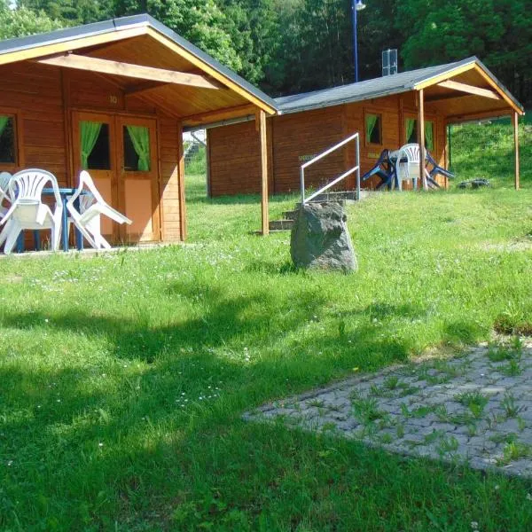 Blockhütte am Kegelsberg، فندق في Gelenau