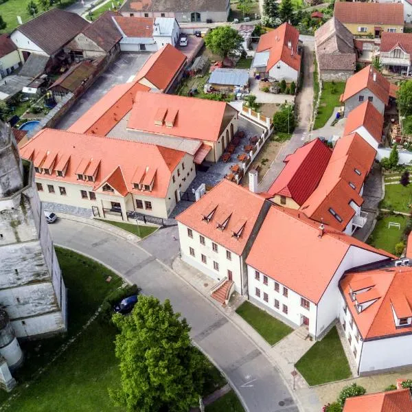 Penziony Hnanice, hotel di Hnanice