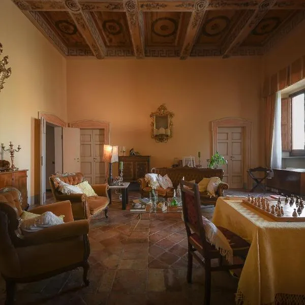 Palazzo Bonfranceschi, hotel v destinaci Belforte del Chienti