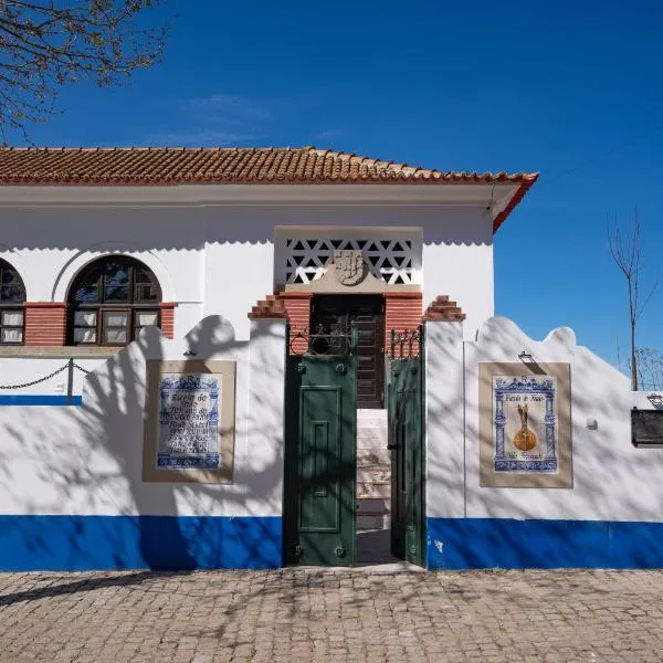 Escola do Fado, hotel en Santo António da Terrugem