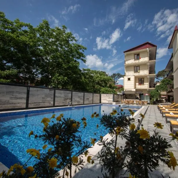 Hotel Chveni Ezo, hotel in Kobuleti