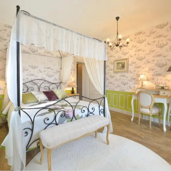Le Château de Vernières, hotel v destinaci Talizat