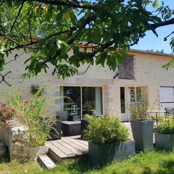 21 Les Boissières, hotel en Reignac-sur-Indre