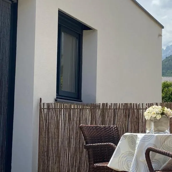 Casa Inde Noi، فندق في كورتي