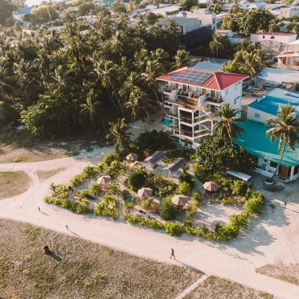 Reef Edge Thulusdhoo, Maldives, hotel in Hudhuranfushi