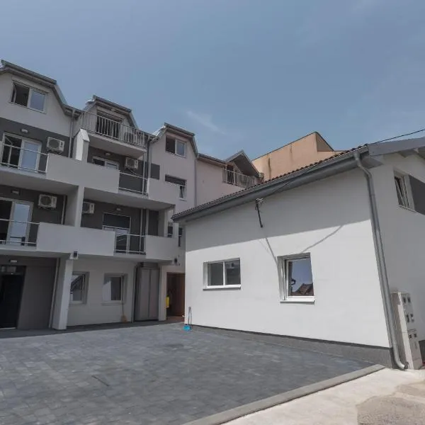 Apartmani Centar Loznica, hotel v destinaci Loznica