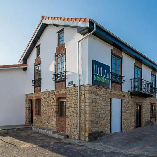LLULLA.ES, hotel Cortiguera városában
