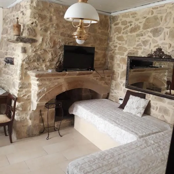Kritikies Elaia, hotel v destinaci Pitsidia
