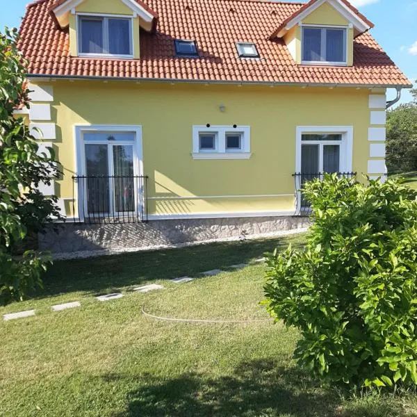 Kondics Apartmanház, hotel v destinaci Sárvár