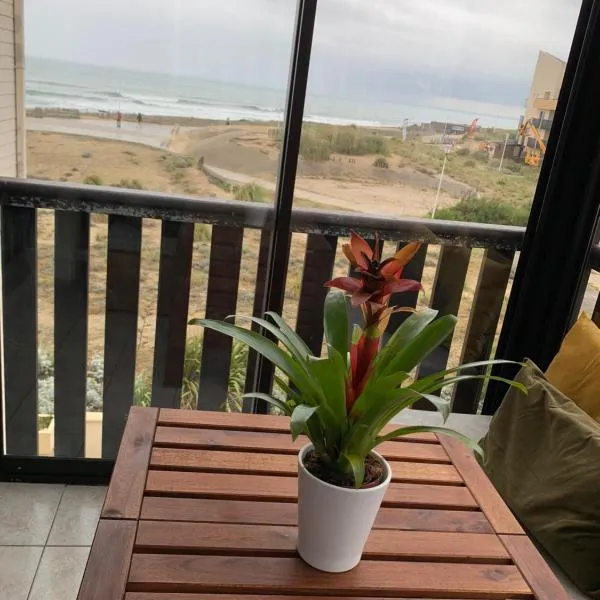 Appartement vue sur mer, 30m de la plage, Hotel in Lacanau Océan