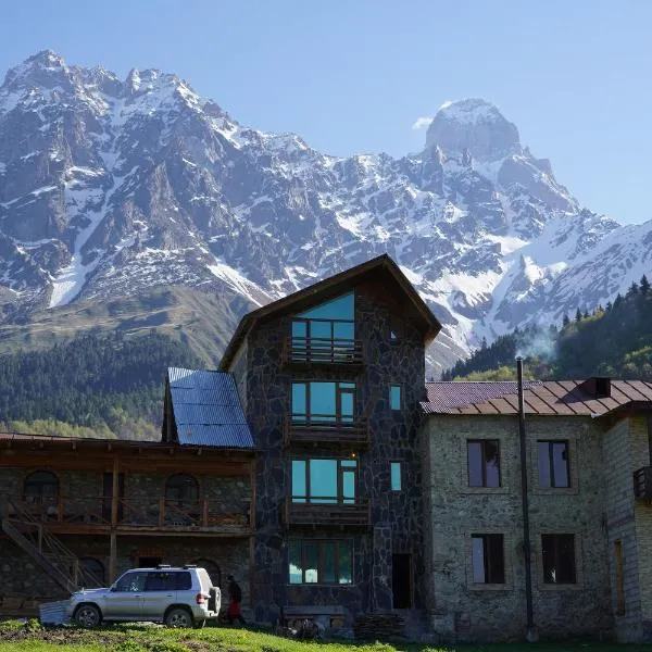 Peak Mazeri Guest House, ξενοδοχείο σε Tvebishi