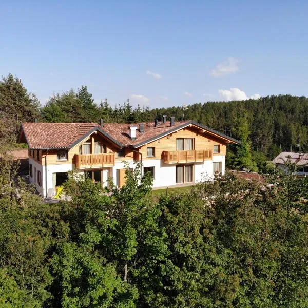 Bioagritur La Casa dei Trajeri, hotel em Fai della Paganella